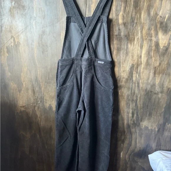 Patagonia Stand Up Cropped Corduroy Overalls – Women’s – NWT - Picture 12 of 15